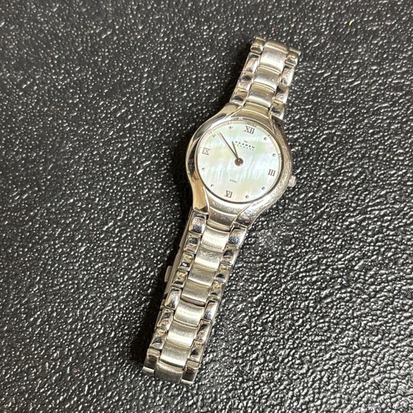 Skagen Silver Watch with Mother of Pearl Face WORKING